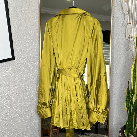 HOUSE OF CB 'Allegra' Chartreuse Pleated Shirt Dress NWOT - Picture 7 of 7